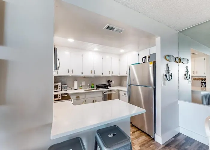 Holiday home Affordable Beachfront With Balcony Washer & Dryer Ac Pools & Game