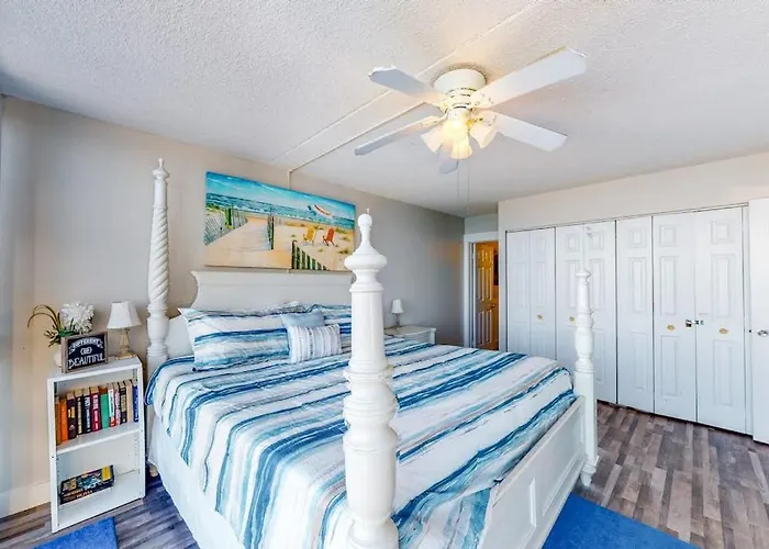 Holiday home Affordable Beachfront With Balcony Washer & Dryer Ac Pools & Game