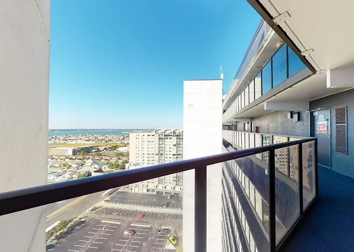 Affordable Beachfront With Balcony Washer & Dryer Ac Pools & Game *