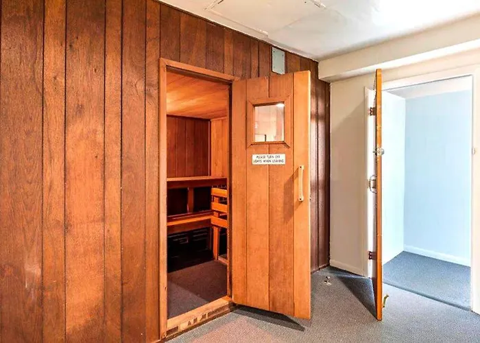 Holiday home Affordable Beachfront With Balcony Washer & Dryer Ac Pools & Game Ocean City
