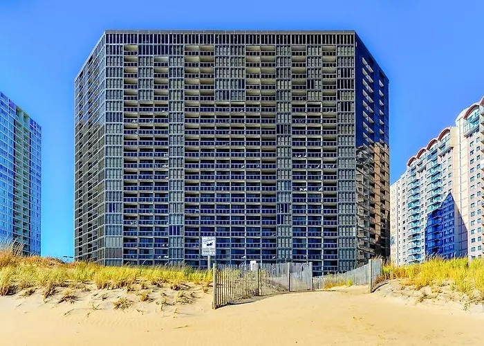 Affordable Beachfront With Balcony Washer & Dryer Ac Pools & Game Holiday home *